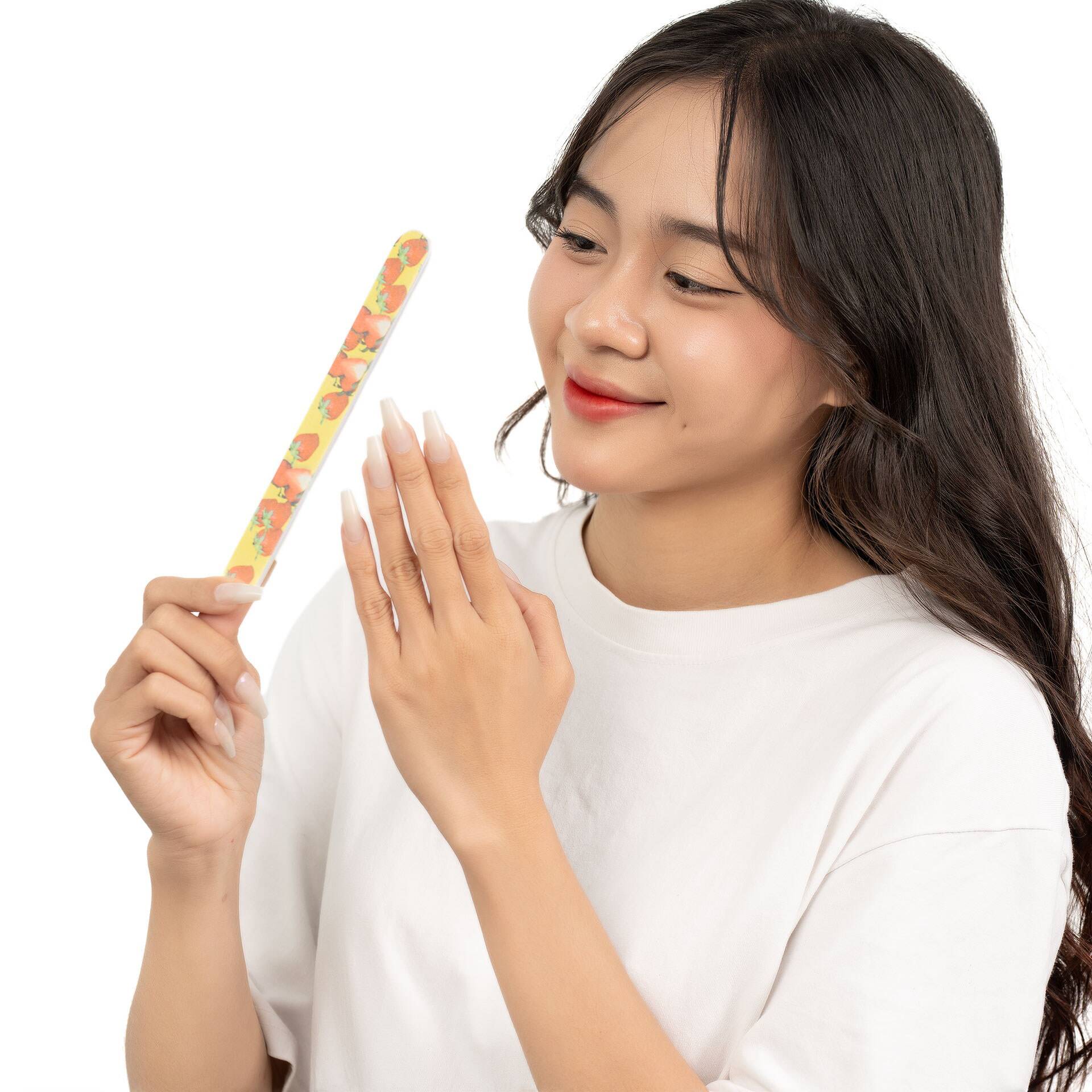 Giũa Móng Giấy MAXMATE Hình Trái Dâu<p><strong> </strong></p>dùng để giũa móng. Sản phẩm tiện lợi, gọn gàng dễ dàng mang đi nhiều nơi. 