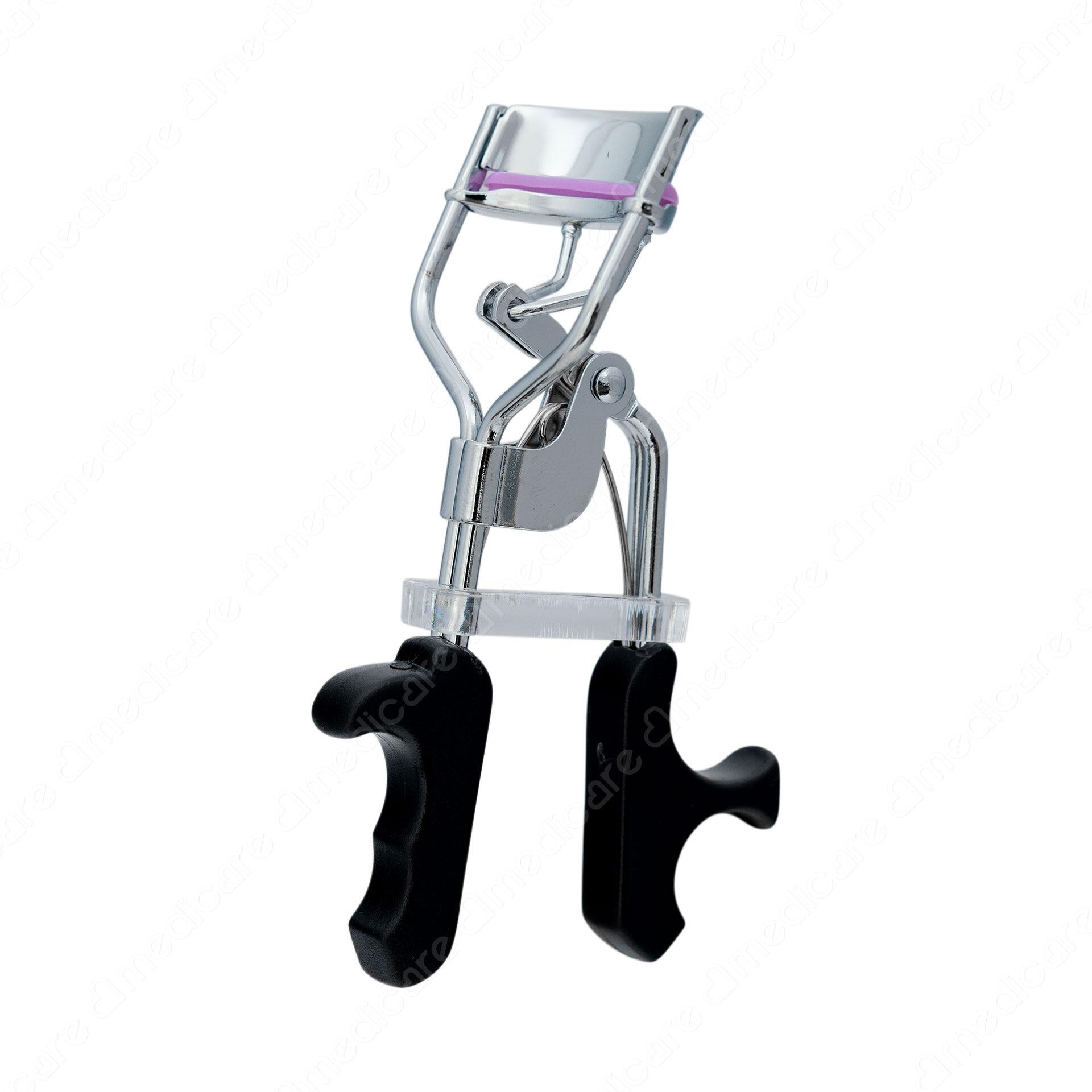 Bấm Mi BASICARE giúp cho hàng mi cong vút tự nhiên, tạo độ sâu cho đôi mắt.