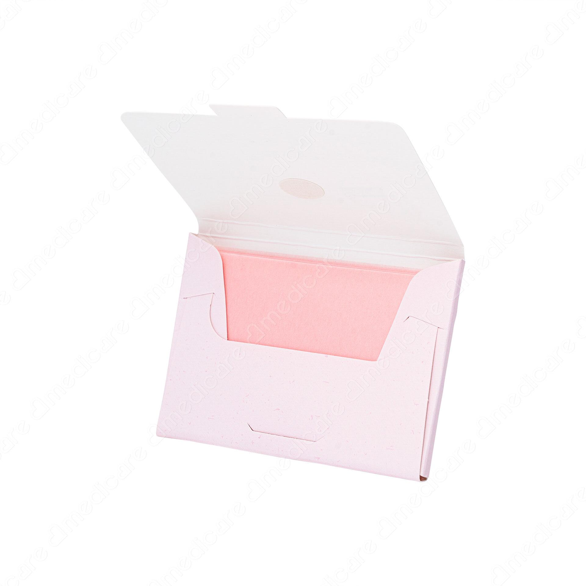 Giấy thấm dầu MEDiCARE hương hoa hồng dịu nhẹ giúp lấy đi lượng dầu thừa trên da mặt, làm sạch nhanh chóng bề mặt da, giữ cho da luôn khô thoáng, dễ chịu. Sản phẩm là sự lựa chọn phù hợp với những nàng da dầu và da hỗn hợp thường xuyên trong tình trạng bóng nhờn. 