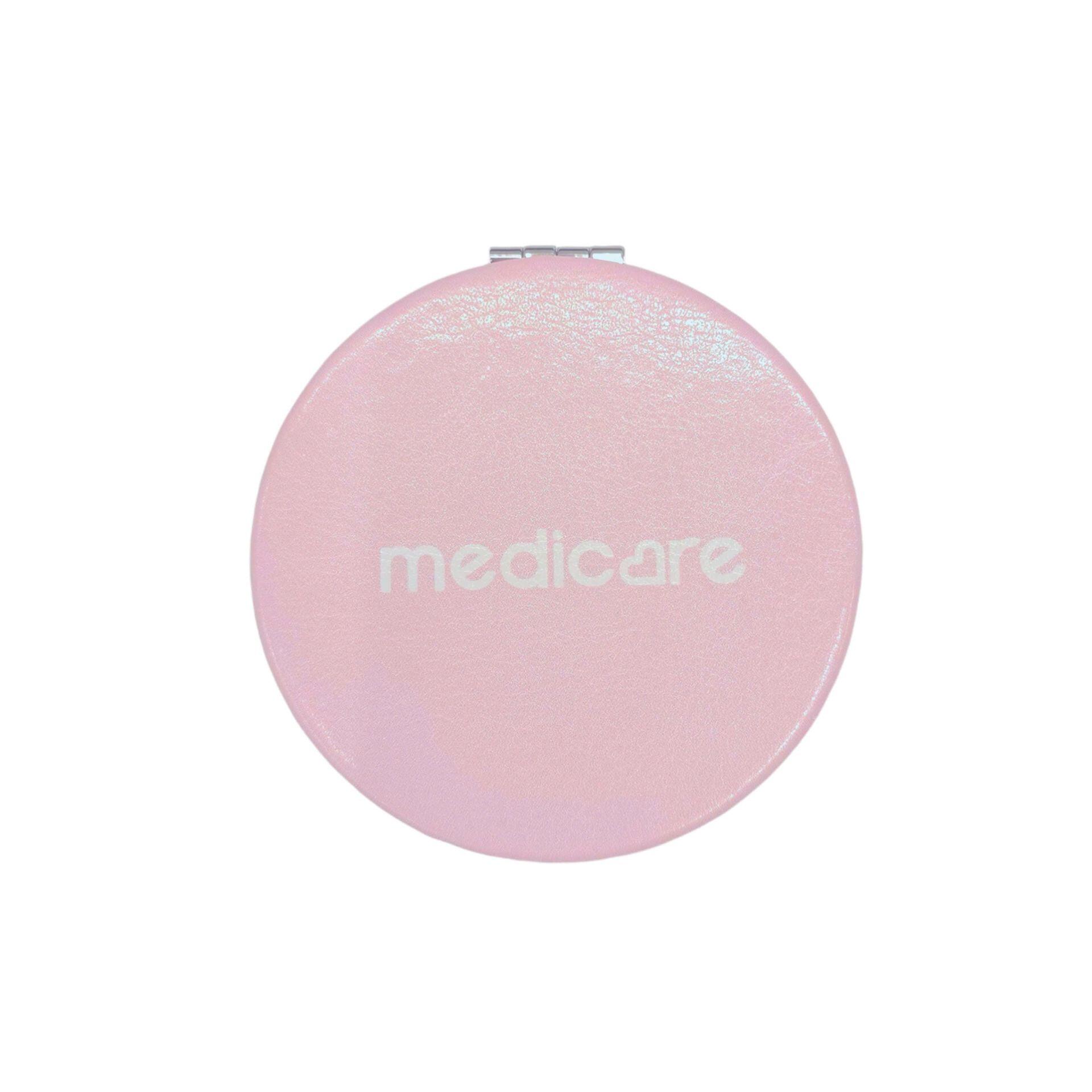 Gương Bỏ Túi MEDiCARE với thiết kế nhỏ gọn, đường kính gương 7cm tiện lợi mang theo. Kết hợp gam màu hồng tươi sáng, trẻ trung, phù hợp mọi lứa tuổi sử dụng.