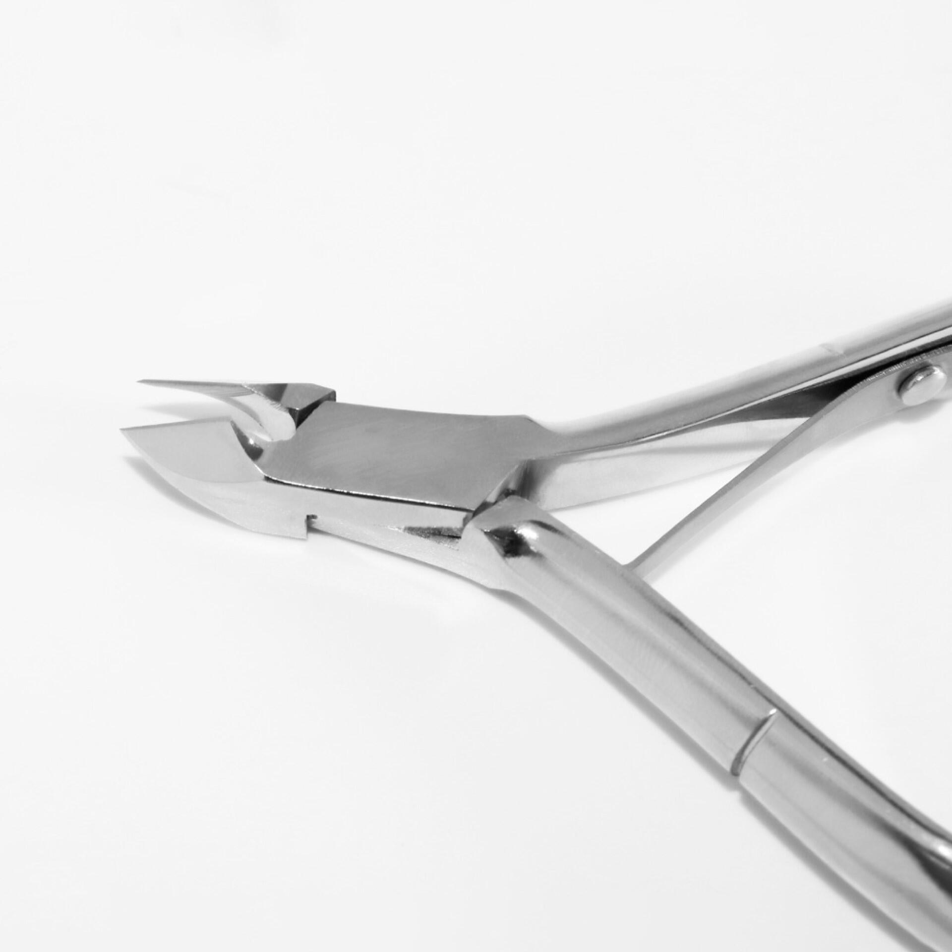 Dùng để chăm sóc cá nhân, loại bỏ móng tay, móng chân.